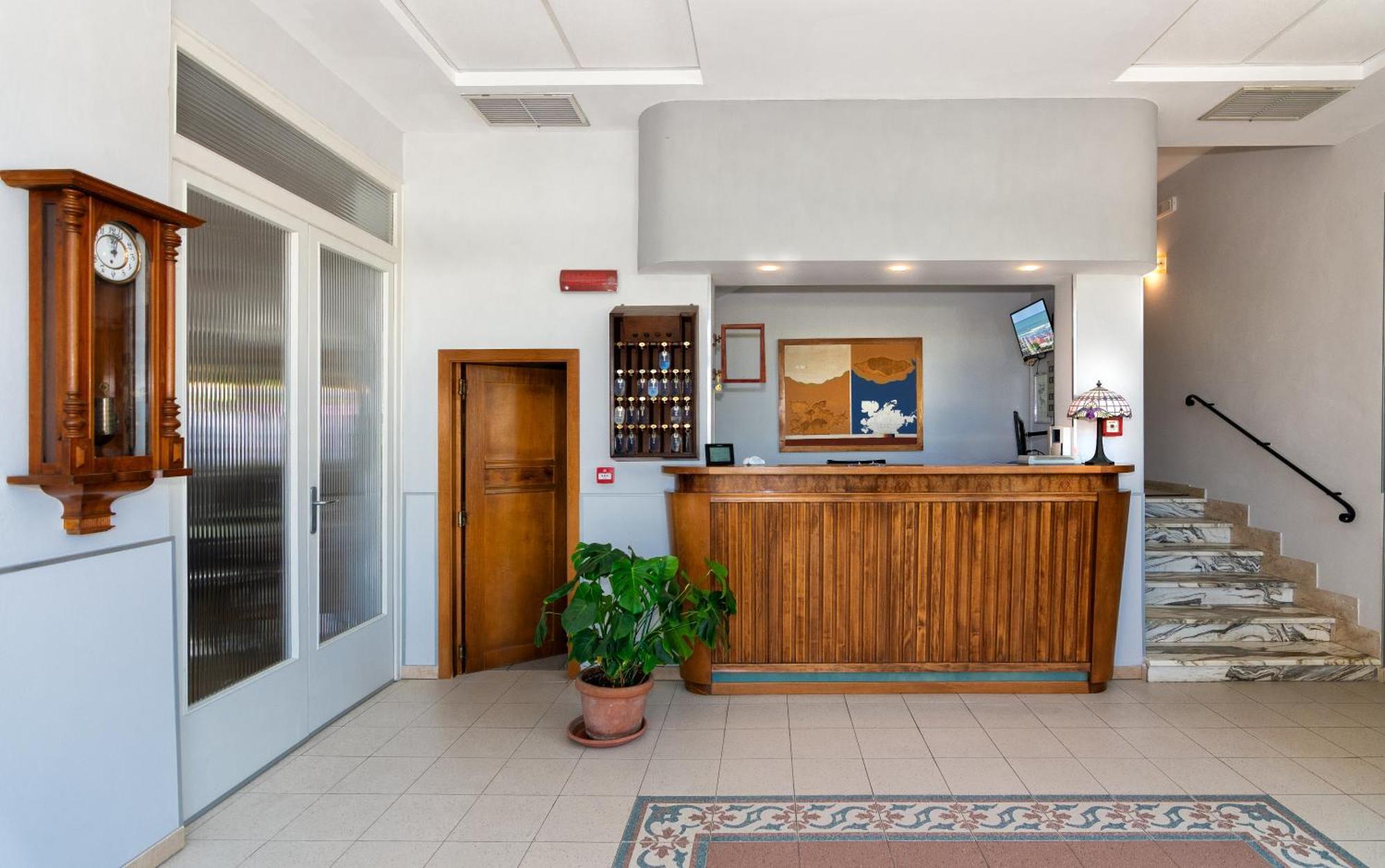 Hotel Apuana Marina di Pietrasanta Eksteriør bilde