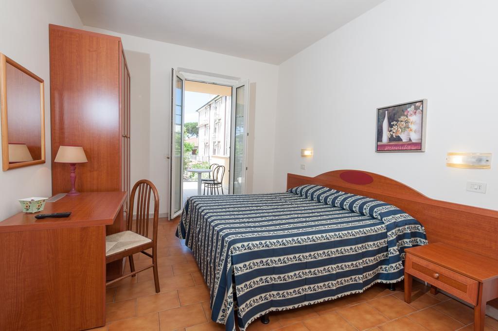 Hotel Apuana Marina di Pietrasanta Eksteriør bilde