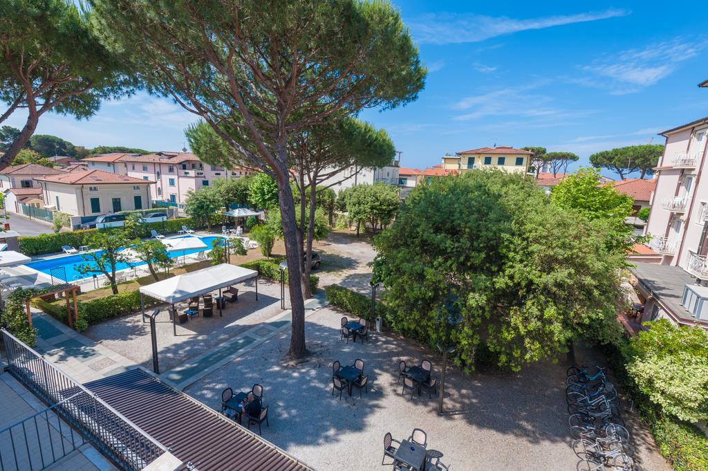 Hotel Apuana Marina di Pietrasanta Eksteriør bilde